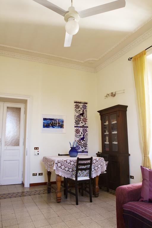 Alice'S Place Rome Room photo